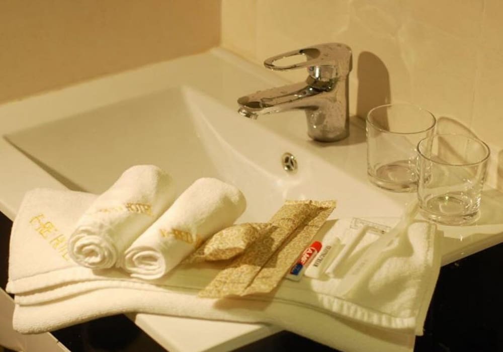 ERNES Hotel Bandar Perda 18/25