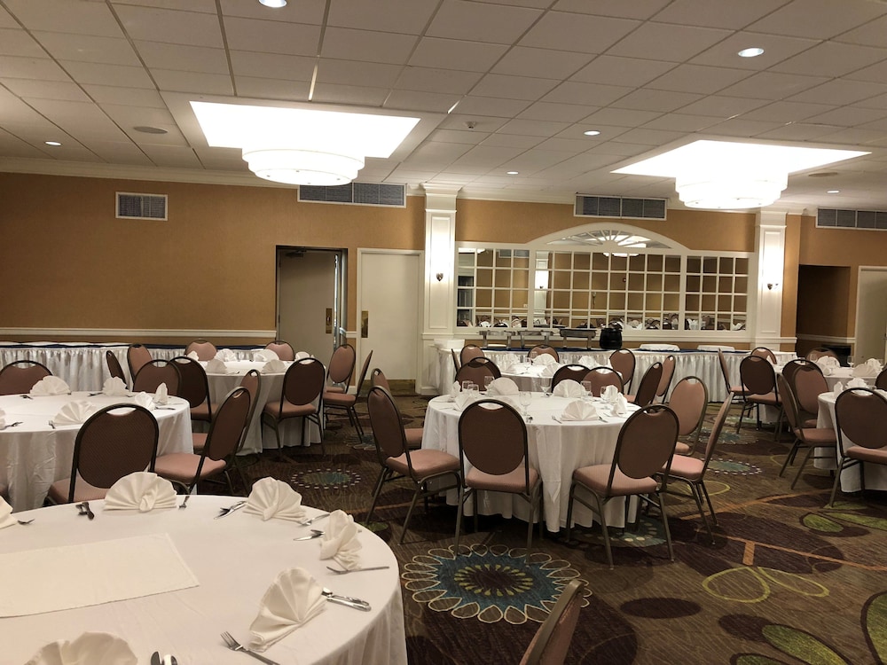 Holiday Inn Cape Cod-Falmouth 43/61