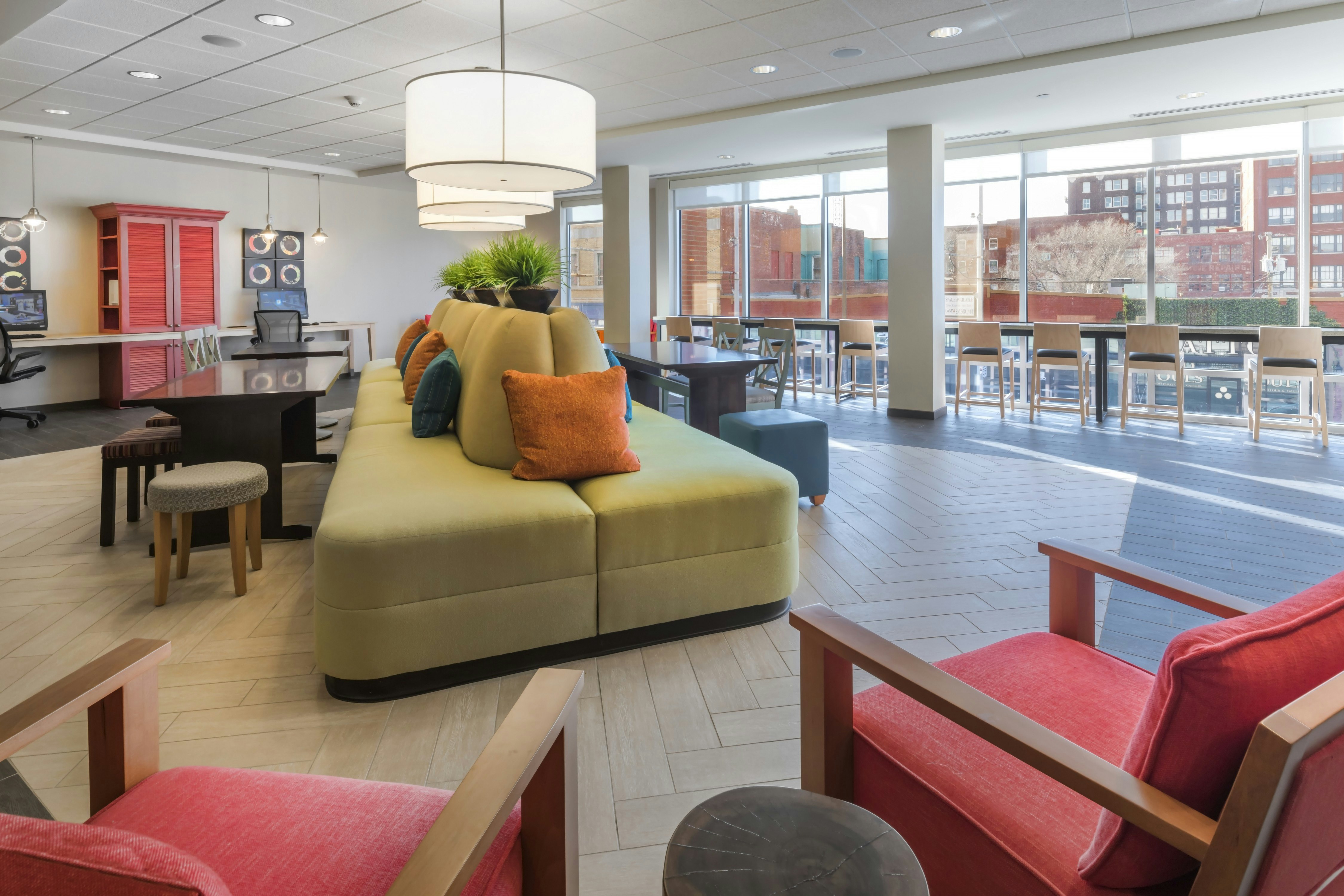 Home2 Suites Kansas City Downtown 8/16