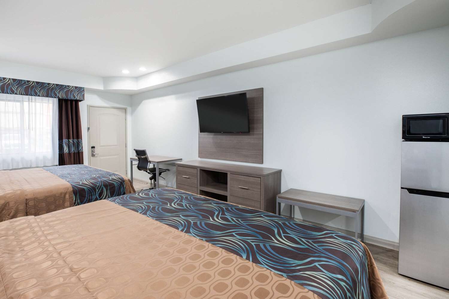 Super 8 By Wyndham Humble Houston 12/21
