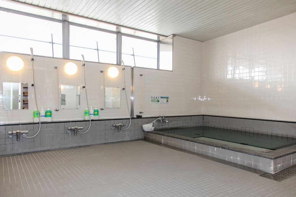 Shin-Osaka Youth Hostel 15/36