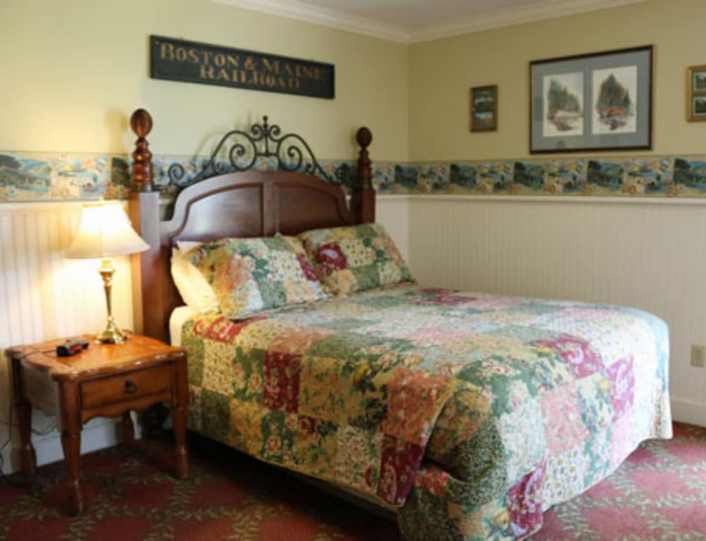 Kearsarge Inn 18/48