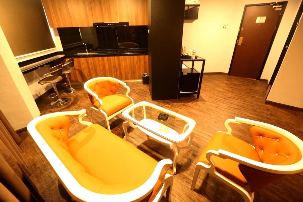 Golden Nasmir Hotel 34/36