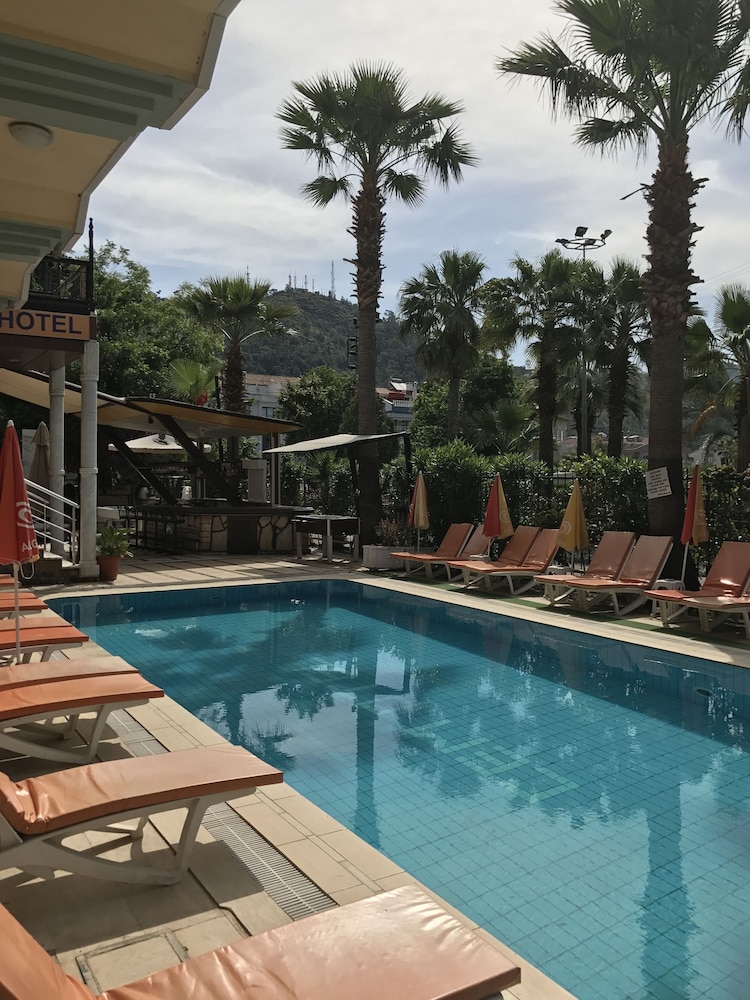 Yacht Marina Apart Hotel 26/29