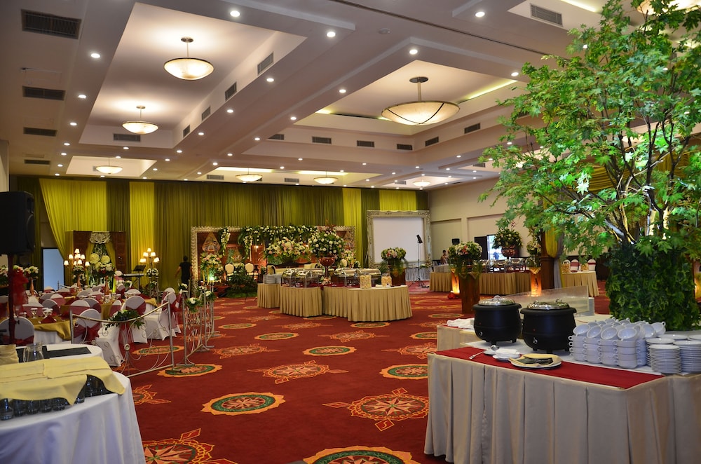 Padjadjaran Suites Resort Convention 41/59