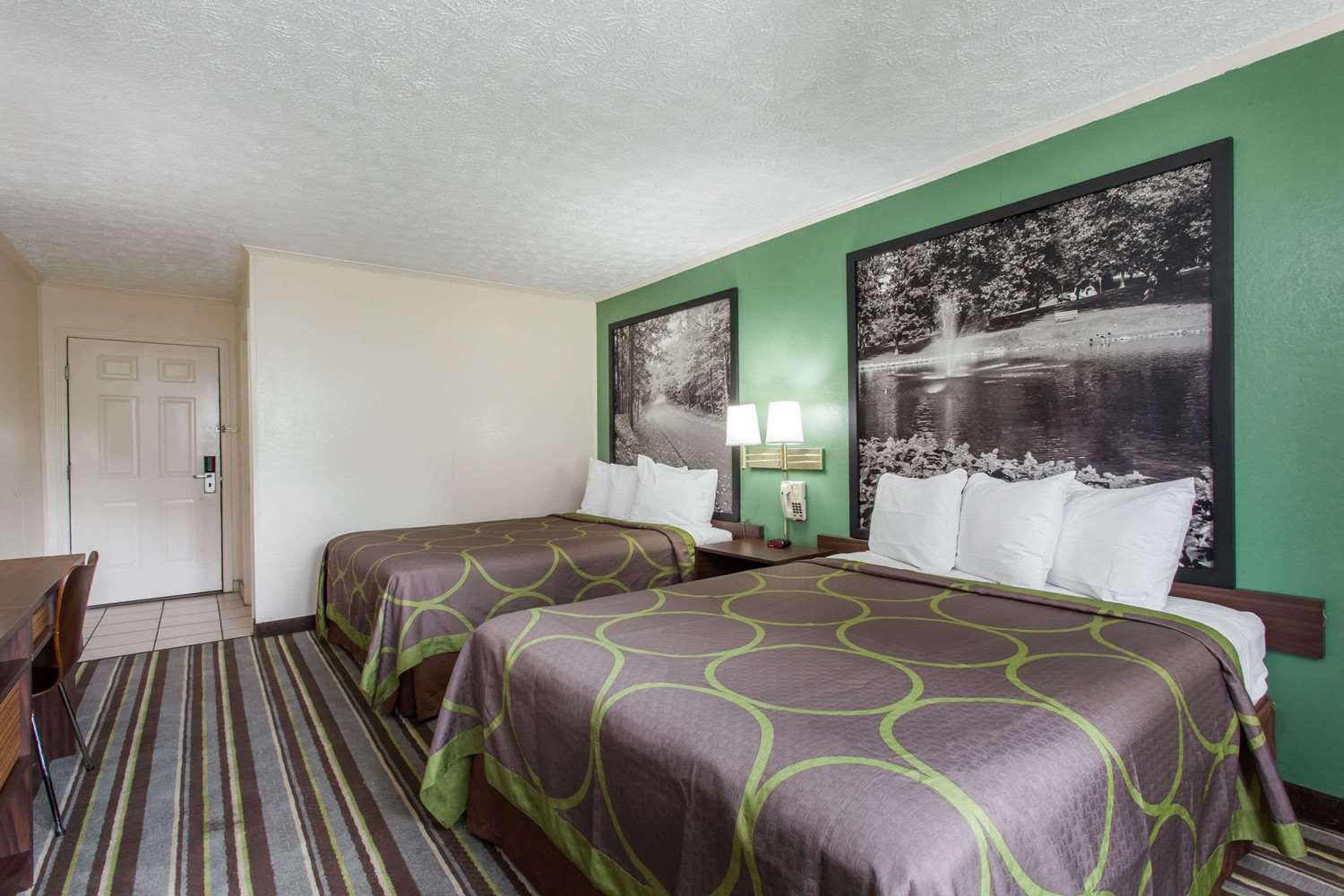 Super 8 By Wyndham Syracuse East 6/13