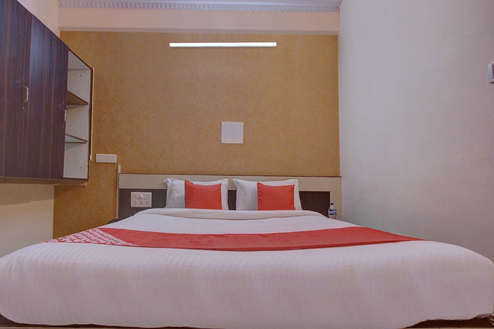 Oyo 24259 Hotel Blue Inn 18/35