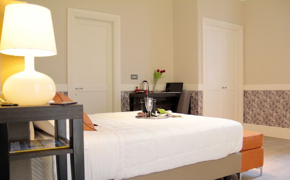 Fragrance St Peter Hotel 22/70