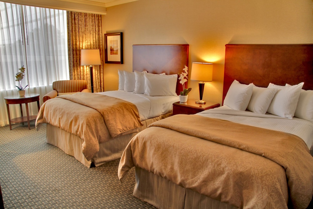 Hyatt Regency Houston West 12/61