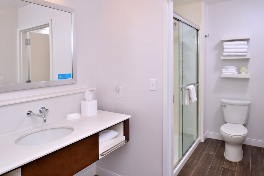 Hampton Inn Suites Ann Arbor West 16/47
