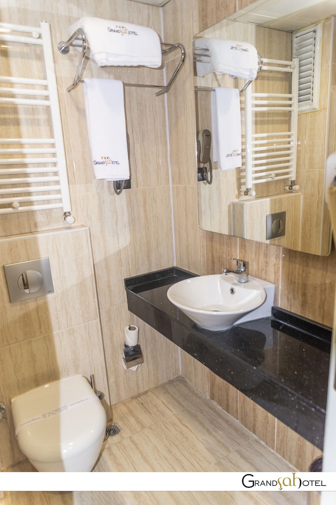 Grand Sah Otel 30/35