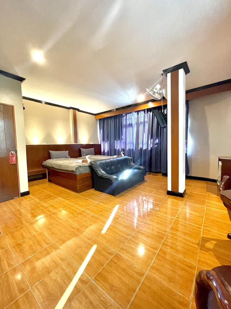 Centre Point Patong 65/75