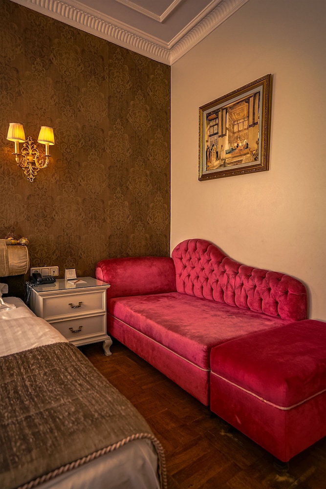 Avicenna Hotel 42/73