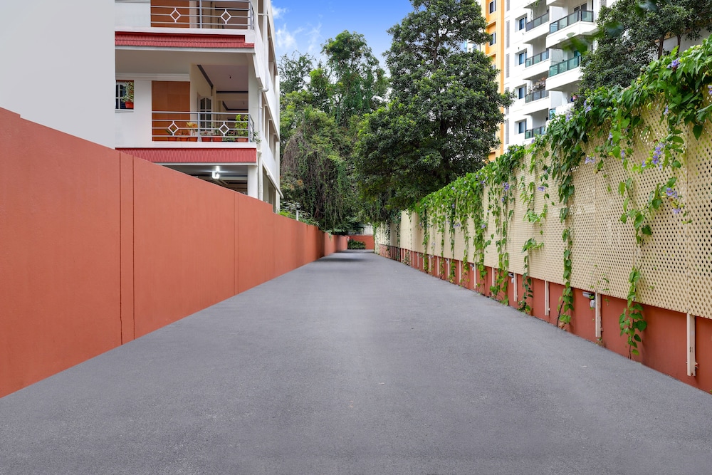 Royal Orchid Suites 51/58