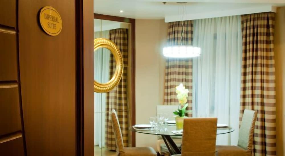 Royal Garden Hotel 29/44