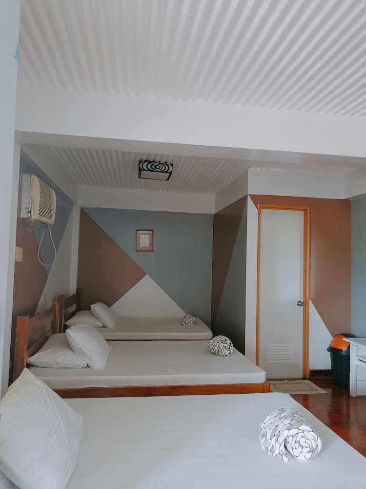 Pacific Waves Inn 13/52