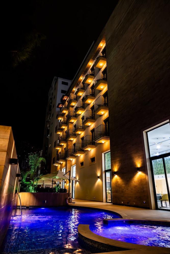 Le Grove Hotel, Jounieh 7/76