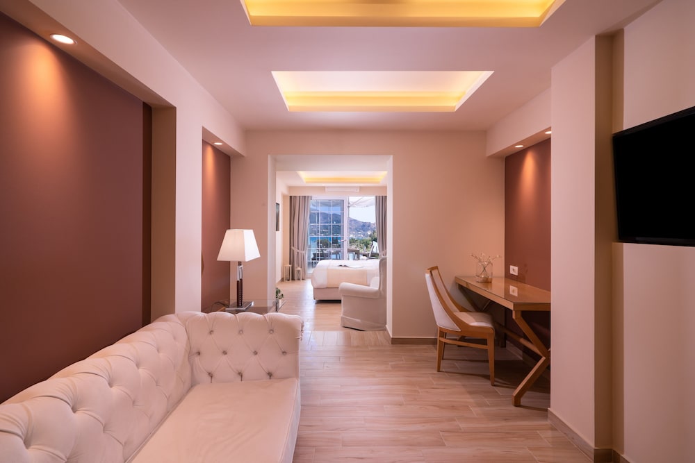 Avalon Palace Hotel by GHH 33/70