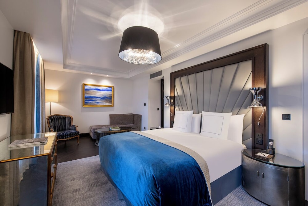 SAVOY, ROYAL, SUITE