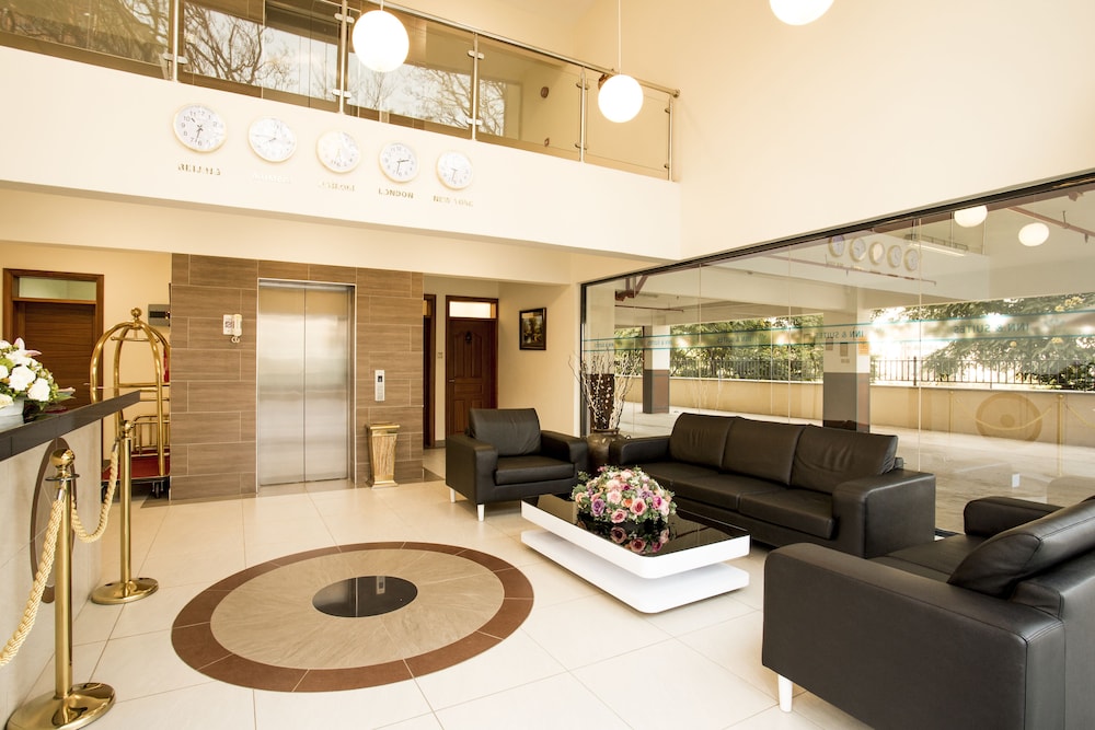 Lotos Inn Suites 42/70
