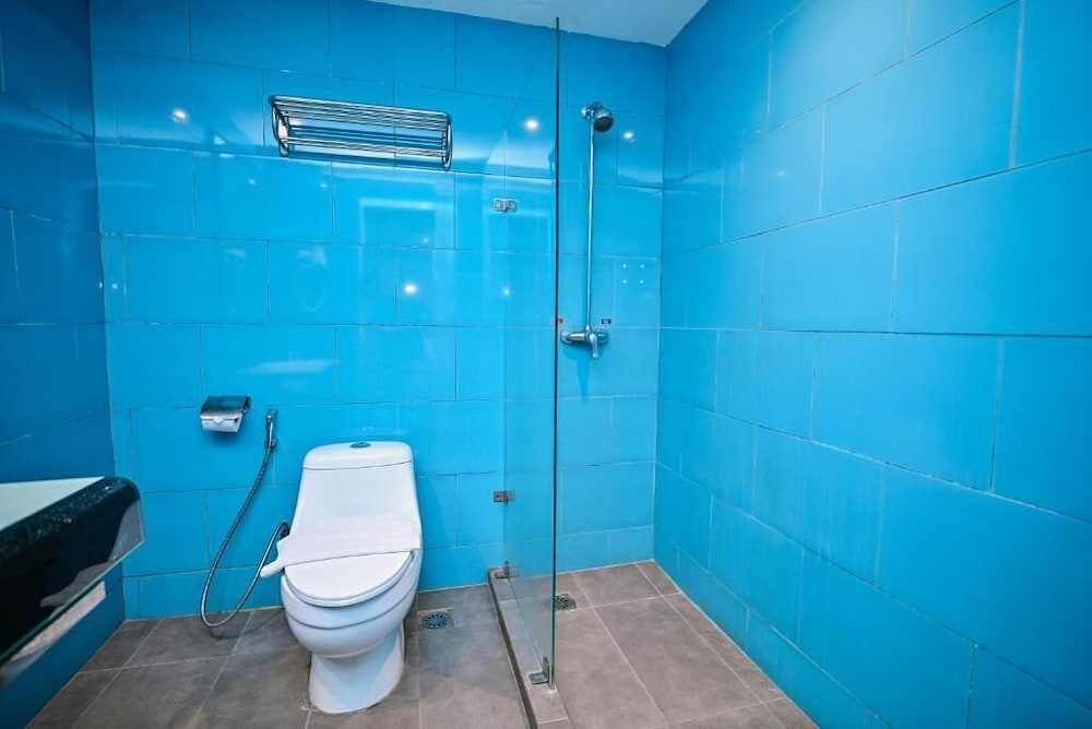Kingston Hotel 10 @ Bukit Jalil 60/61