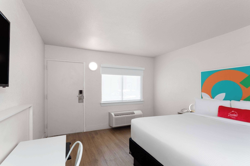 Travelodge by Wyndham Orlando Lake Buena Vista South 14/33