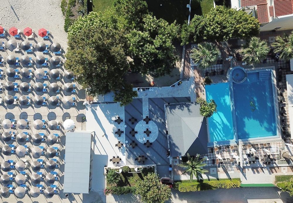 Naias Beach Hotel photo5