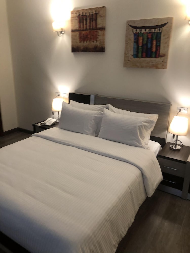 Deluxe, Queen Bed, Pyramids View