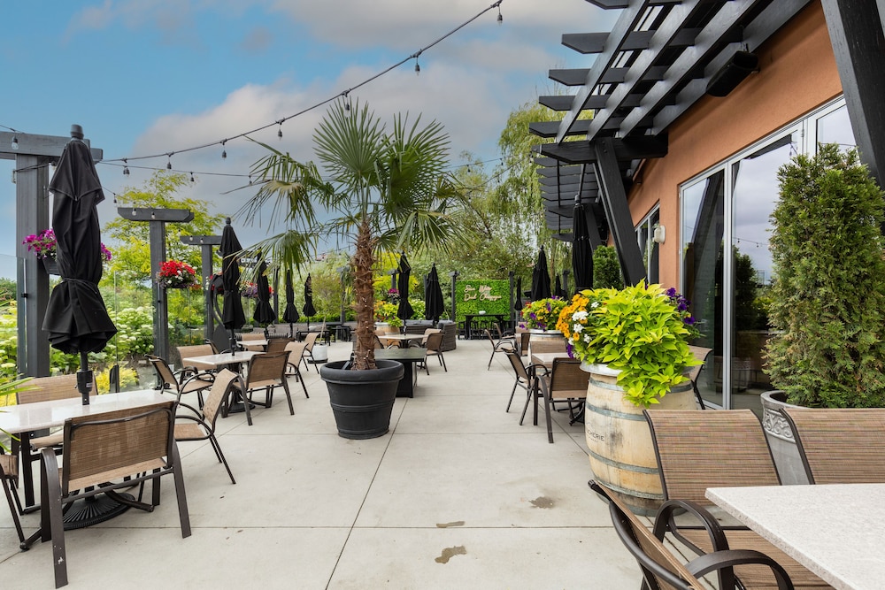 Manteo Resort Waterfront Hotel Villas 60/70