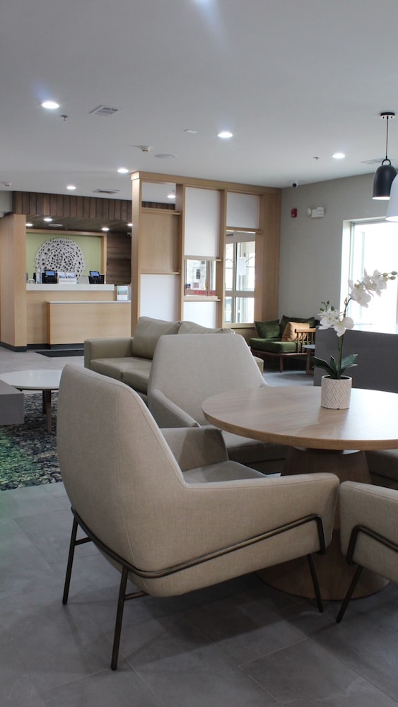 Fairfield Inn Suites By Marriott Detroit Farmington Hills 25/49