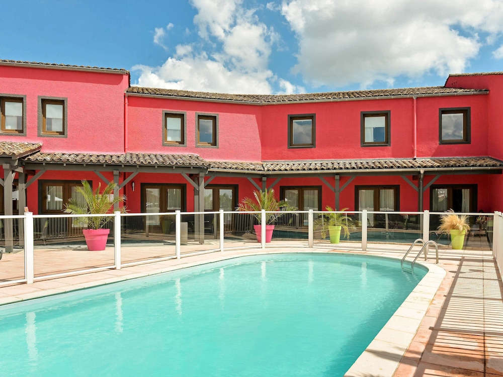 Ibis Macon Sud 4/68