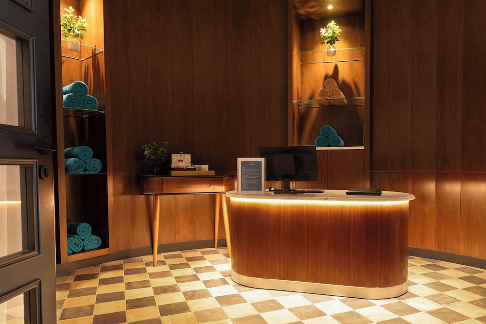Radisson Blu Hotel Amman, Galleria Mall 6/50