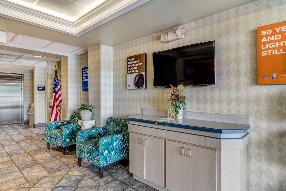 Motel6 Medina, OH - Cleveland 17/37