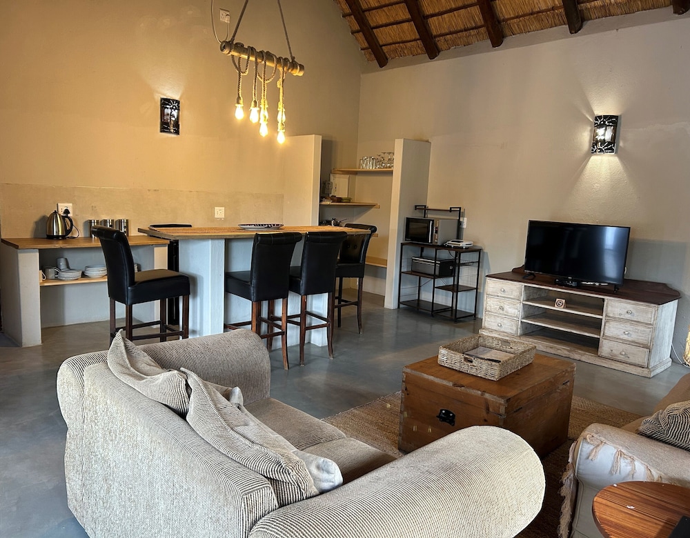 Leadwood Tree Safari Lodge 695 19/30