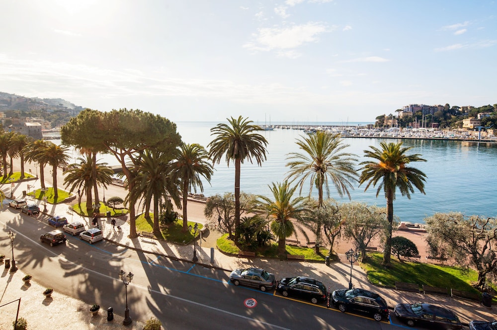 Hotel Vesuvio 7/67