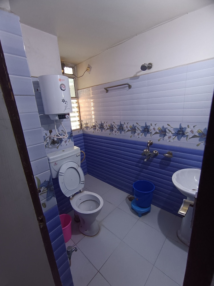 Hotel Viraat Inn 50/50