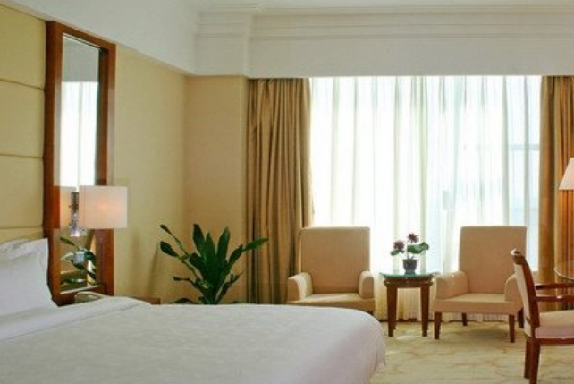 Hotel Fisher 12/23