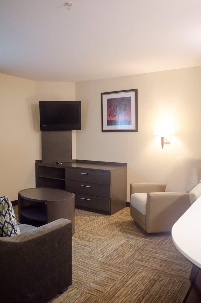 Candlewood Suites Houston Medical Center 36/72