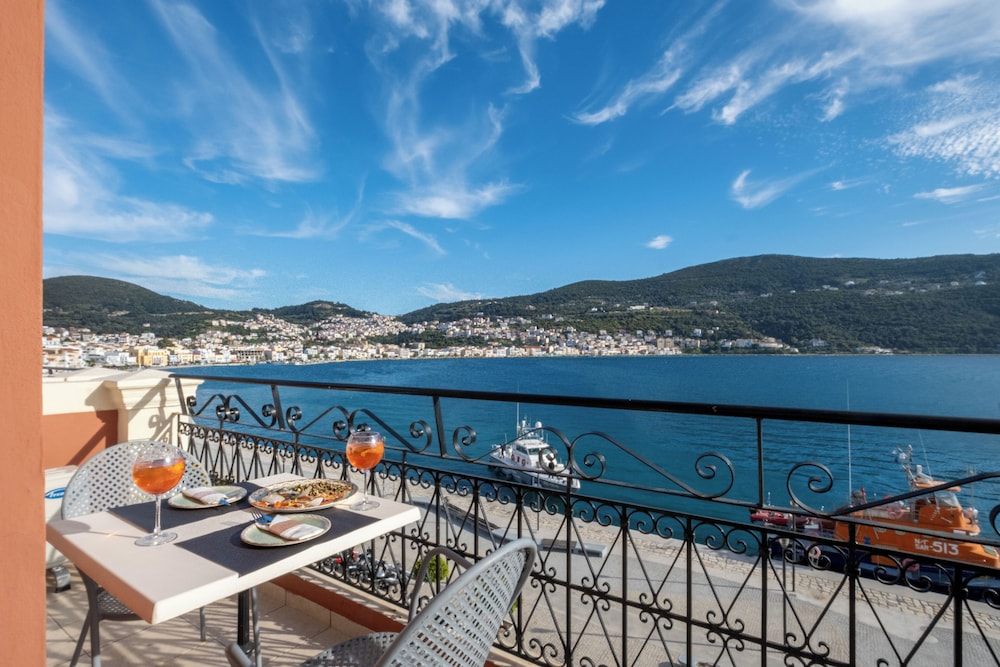 Samos City Hotel 57/69