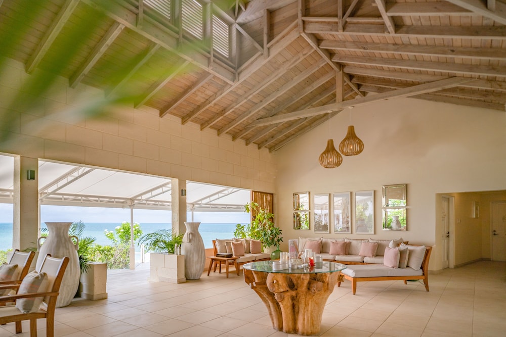 Cove Suites At Blue Waters 20/50