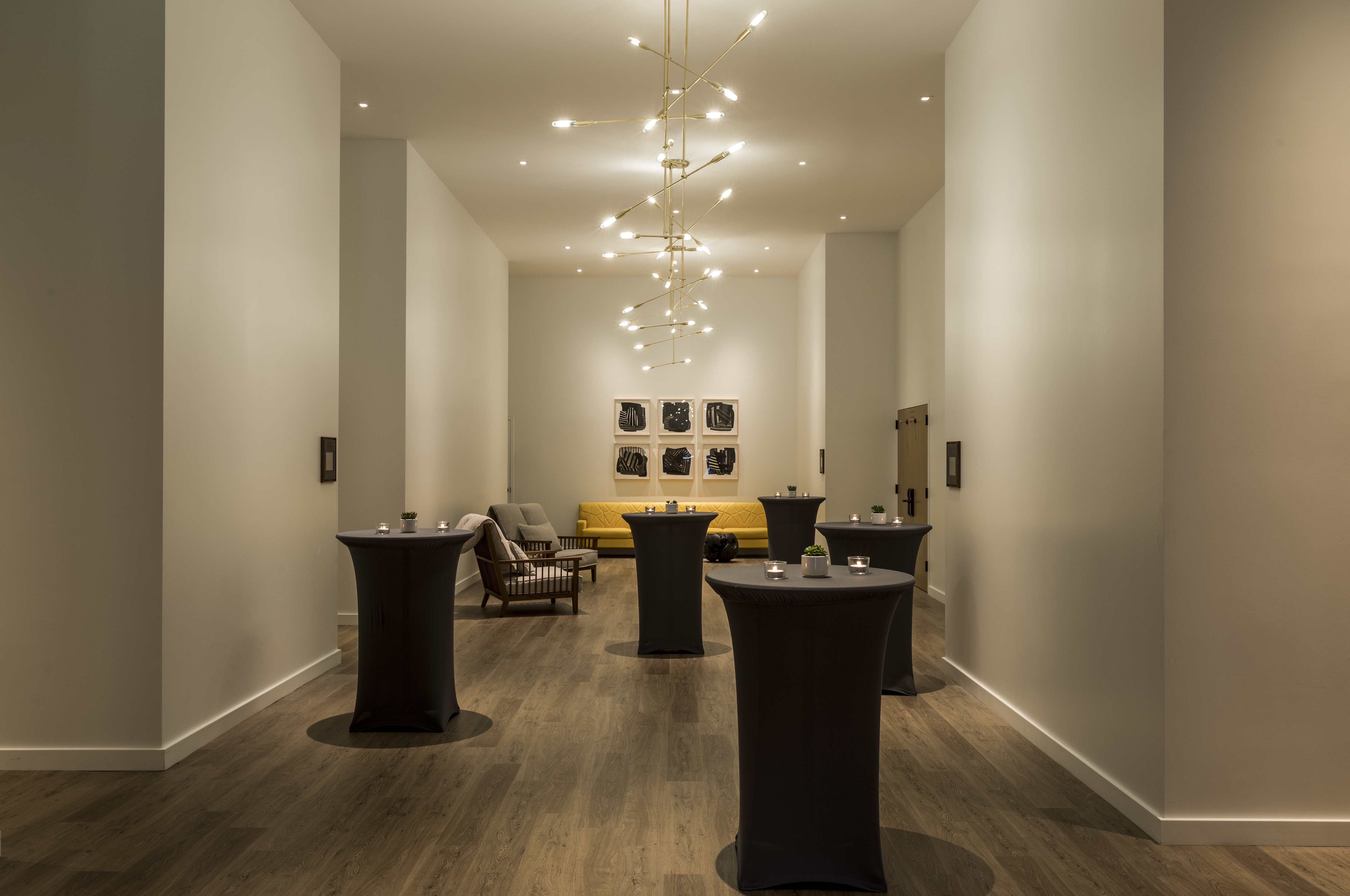 KIMPTON EVERLY HOTEL 12/80