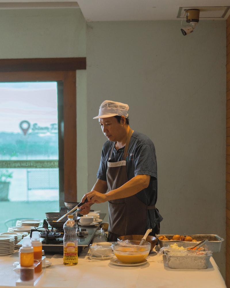 Siam Triangle Hotel 55/61
