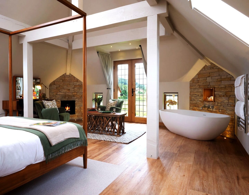 Cozy House, Deluxe, Suite, King Bed, Courtyard View