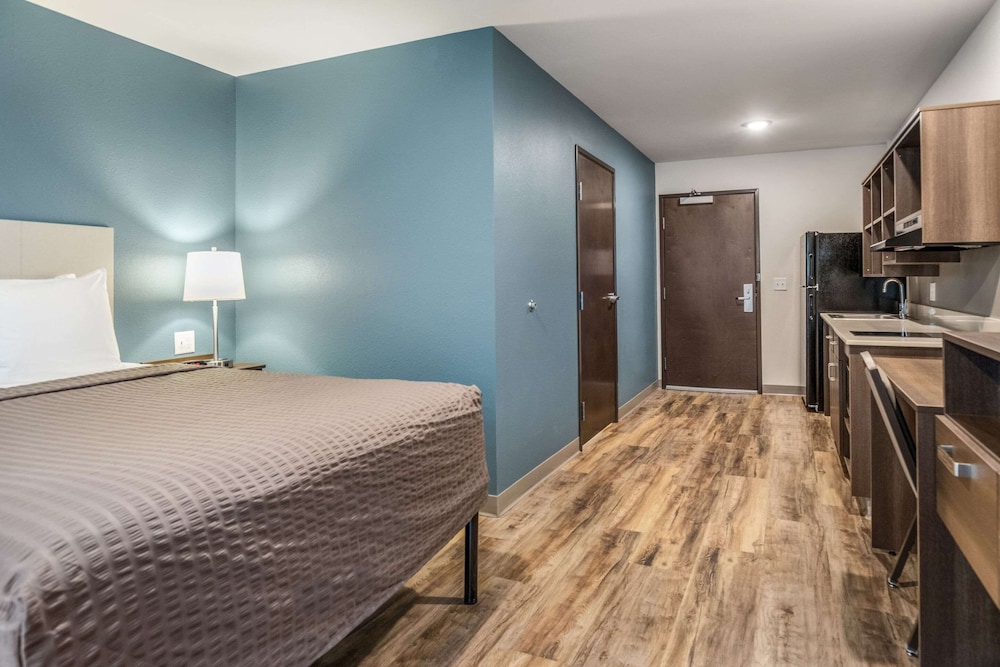 WoodSpring Suites Greenville Haywood Mall 14/33