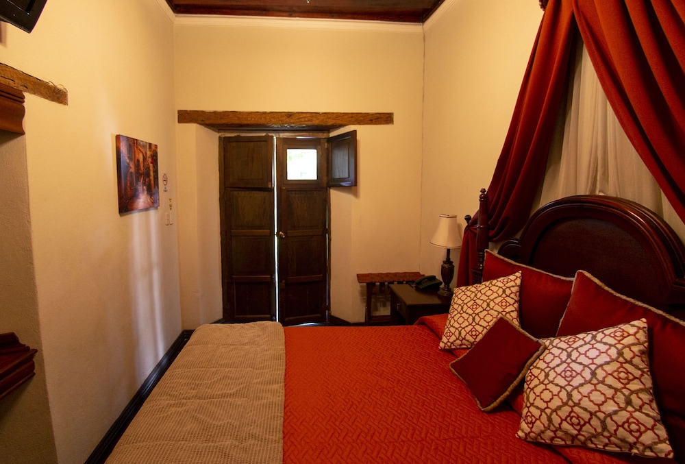 Hotel La Catedral 29/49