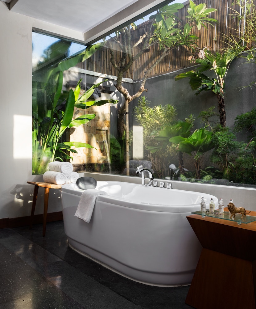 THE SHANTI RESIDENCE AND RESORT 8/66