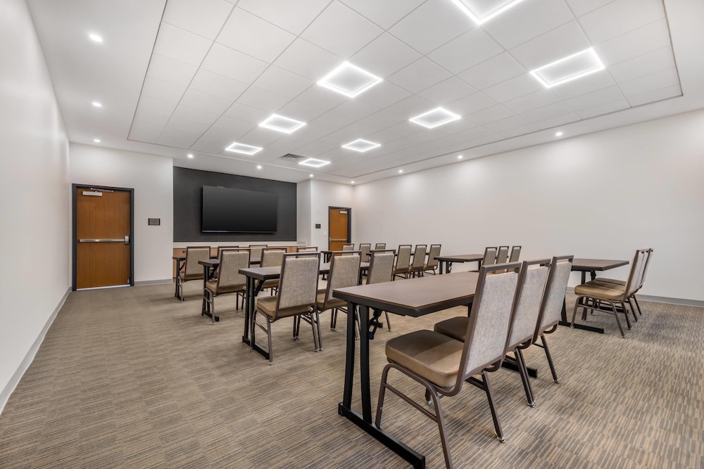 Country Inn & Suites by Radisson, Amarillo Central 37/51