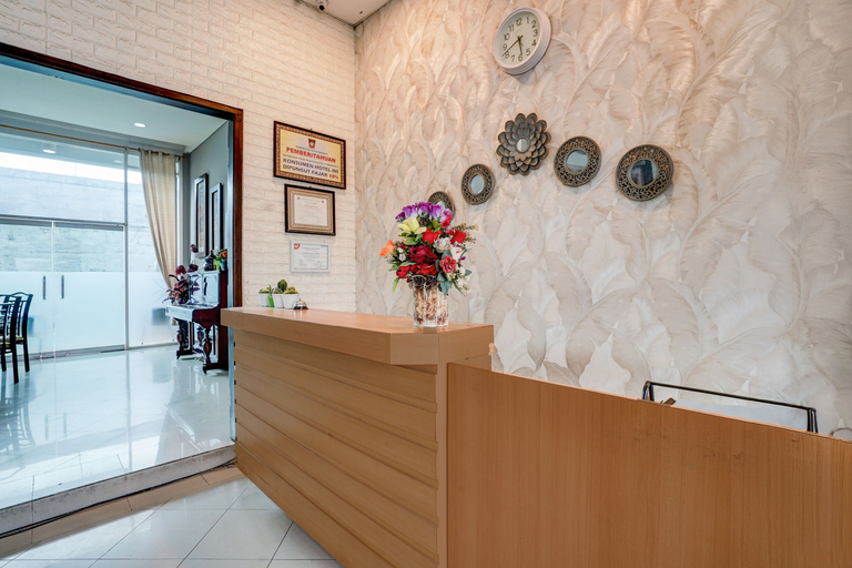 Lobby at Collection O Padang near Mesjid Raya Syekh Ahmad Al-Minangkabawi formerly Hotel Surya Palace, PADANG