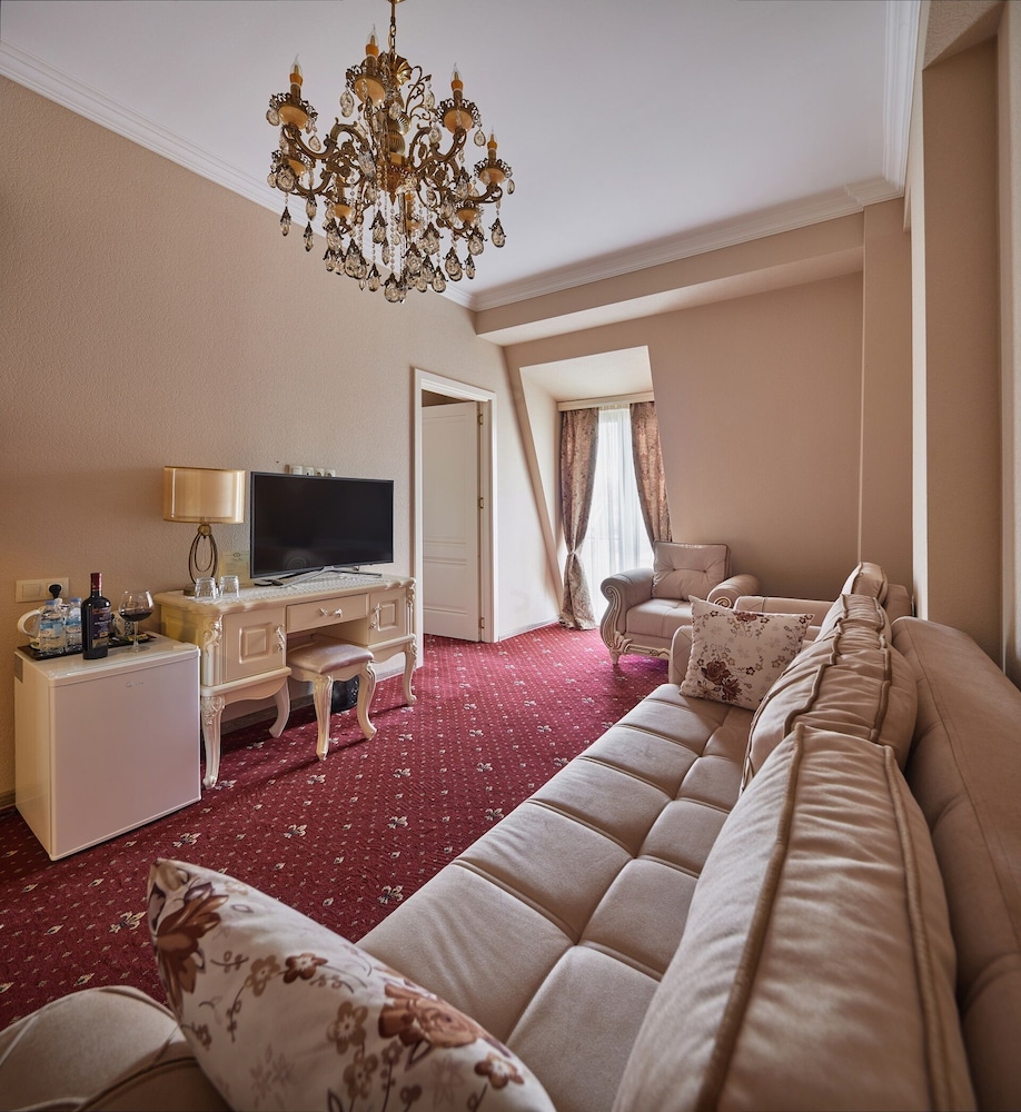 Pushkin Hotel 12/27
