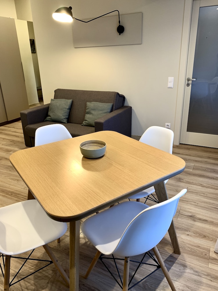 Ernesta Lux Apartments 34/50